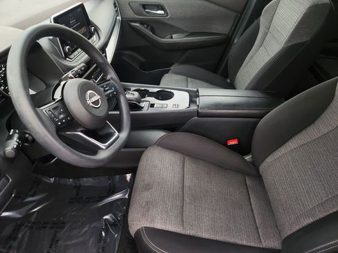 Used 2023 Nissan Rogue SV image 14