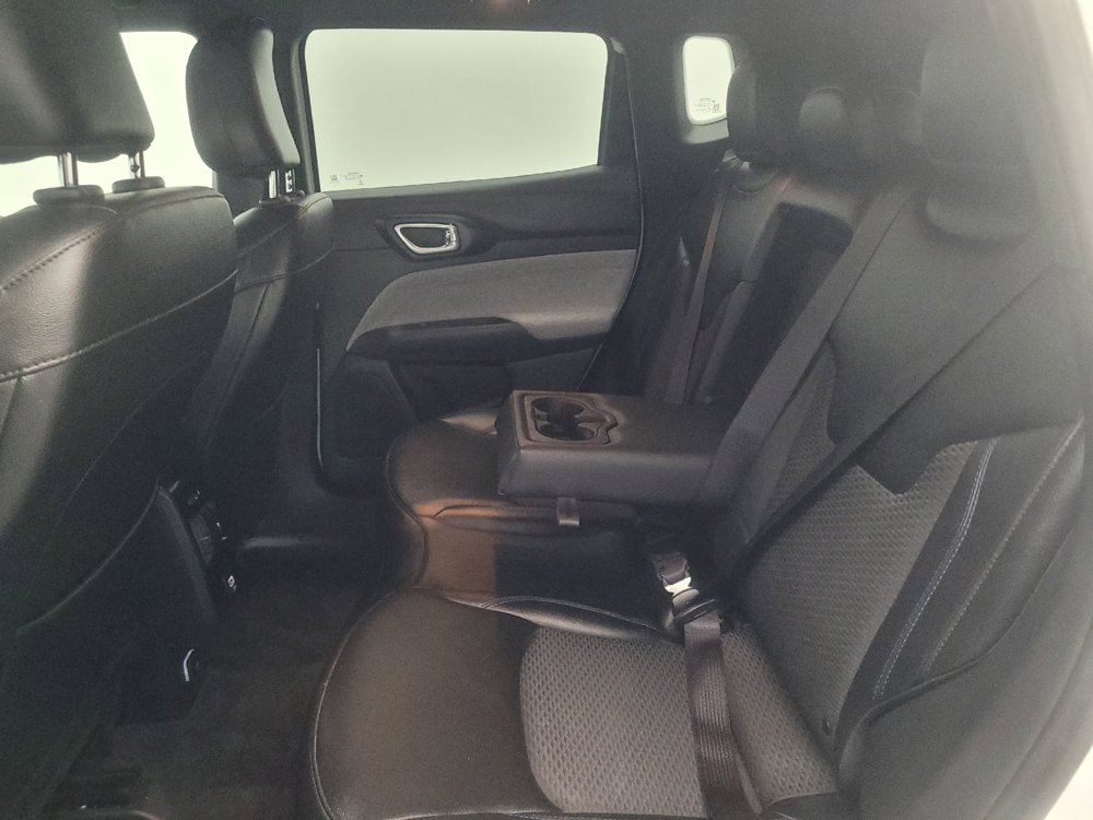 Used 2023 Jeep Compass Latitude AWD/4WD image 18