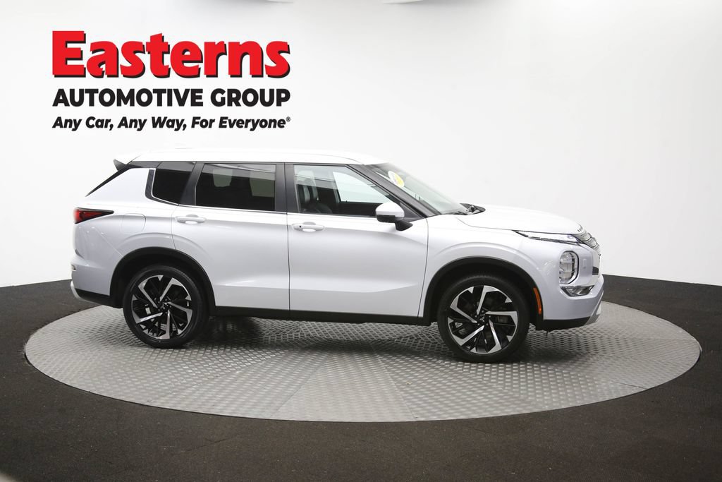 Used 2024 Mitsubishi Outlander SE AWD/4WD image 46
