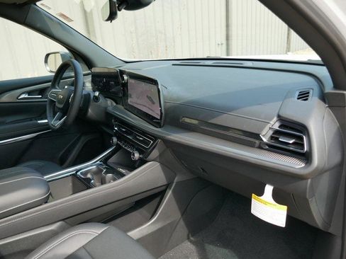 New 2026 Chevrolet Traverse LT w/ Driver Confidence Package image 9