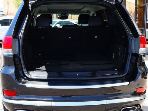 Used 2019 Jeep Grand Cherokee Summit w/ Platinum Series Group AWD/4WD image 24