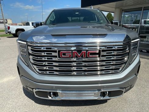 Used 2023 GMC Sierra 1500 Denali w/ Denali Reserve Package AWD/4WD image 7