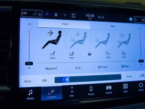 Used 2023 Chrysler Pacifica Limited FWD image 24