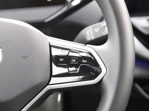 Used 2023 Volkswagen ID.4 Pro S Plus image 21