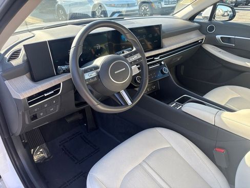 Certified 2025 Hyundai Sonata SEL FWD image 13