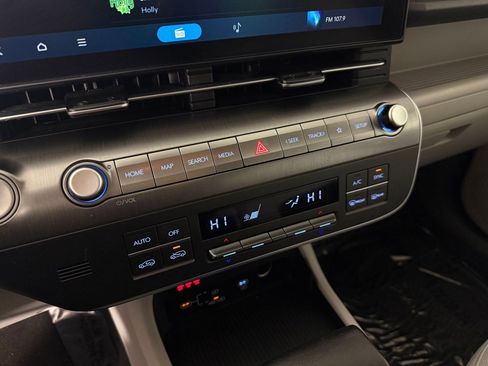 Used 2025 Hyundai Kona SEL image 17