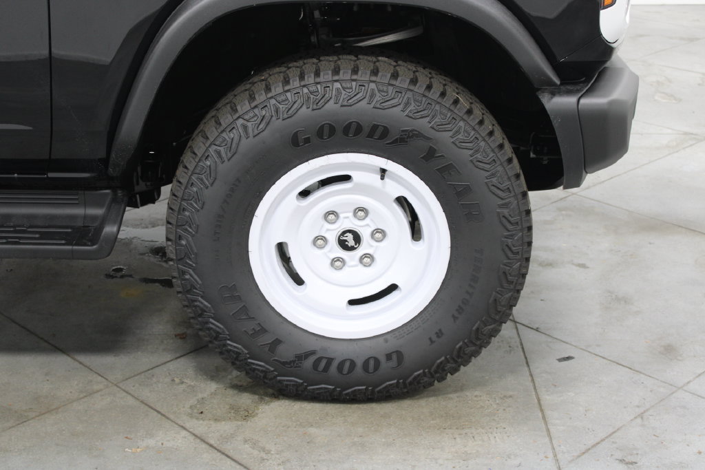 New 2026 Ford Bronco Heritage Edition AWD/4WD image 12