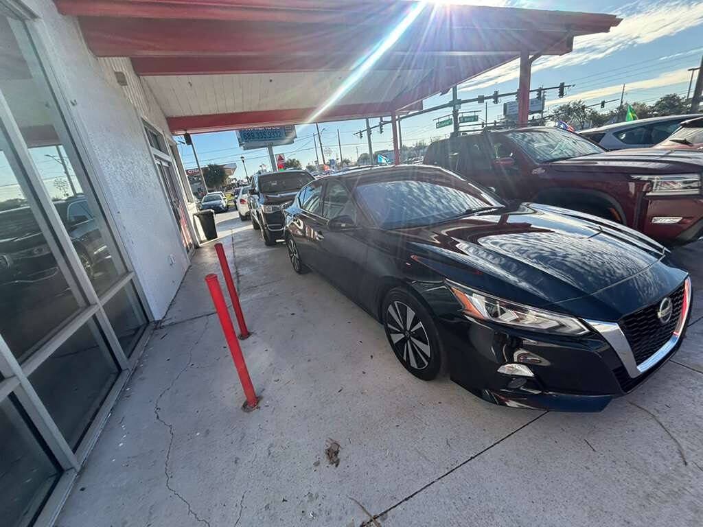 Used 2020 Nissan Altima 2.5 SL FWD image 15