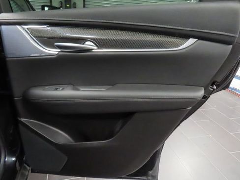 Certified 2023 Cadillac XT5 Sportv w/ Technology Package image 11