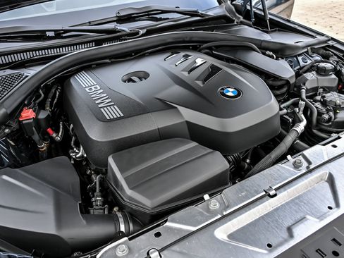 Used 2025 BMW 330i xDrive Sedan AWD/4WD image 18