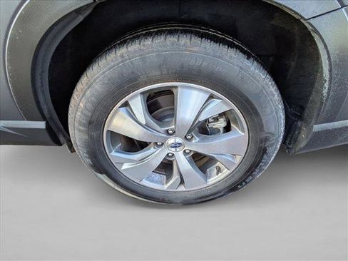 Certified 2024 Subaru Ascent Premium w/ Convenience Package image 9