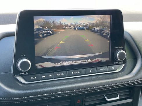 Certified 2023 Nissan Rogue SV image 18