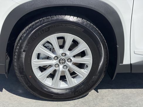 Certified 2026 Toyota Grand Highlander AWD Hybrid image 8