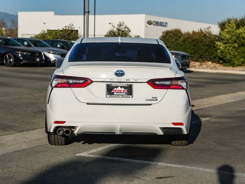 Used 2023 Toyota Camry SE image 7