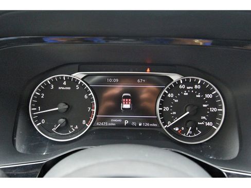 Used 2023 Nissan Pathfinder SL FWD image 14