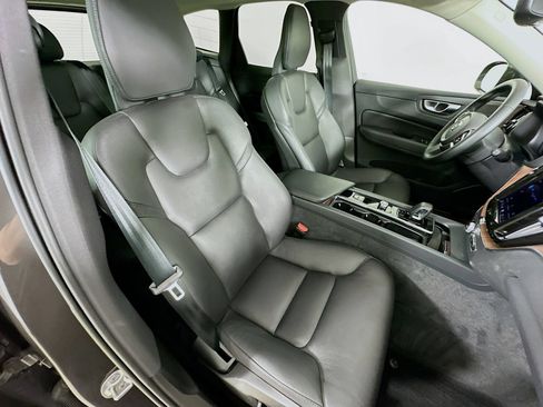Used 2023 Volvo XC60 B5 Plus AWD/4WD image 44