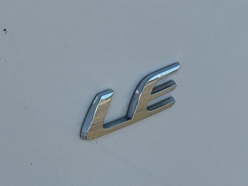 Used 2022 Toyota Corolla LE FWD image 10