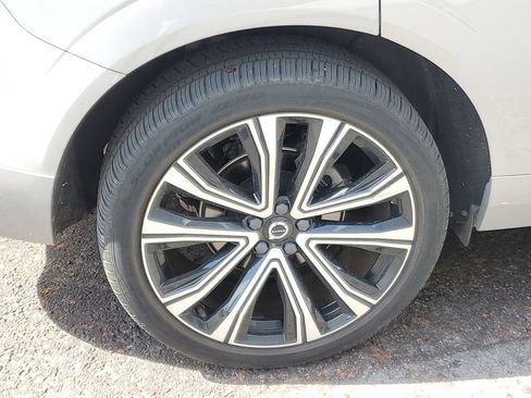 Certified 2023 Volvo XC60 B5 Ultimate w/ Protection Package image 6