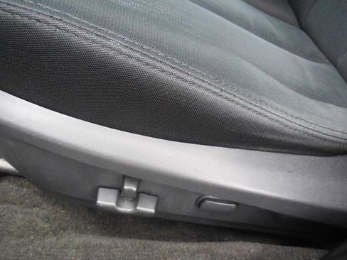 Used 2014 Subaru Outback 2.5i Premium image 13