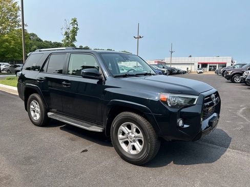 Used 2020 Toyota 4Runner SR5 RWD image 1