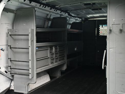 Used 2021 Chevrolet Express 2500 Extended w/ Driver Convenience Package image 29