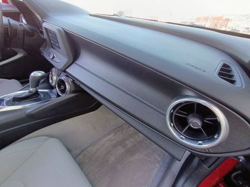 Used 2018 Chevrolet Camaro LT w/ RS Package image 42