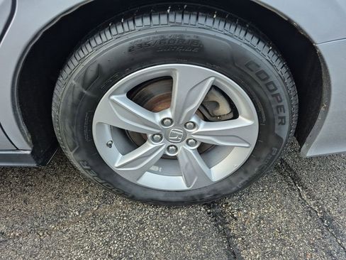 Used 2019 Honda Odyssey EX-L image 17