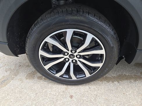 Used 2022 Ford Explorer ST-Line image 23