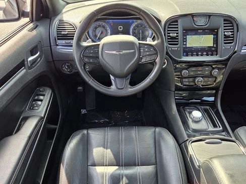 Used 2022 Chrysler 300 S RWD image 12