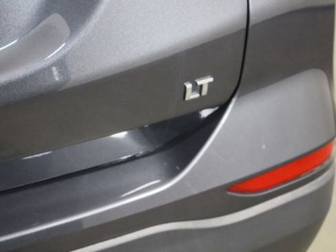 Used 2023 Chevrolet Equinox LT FWD image 39