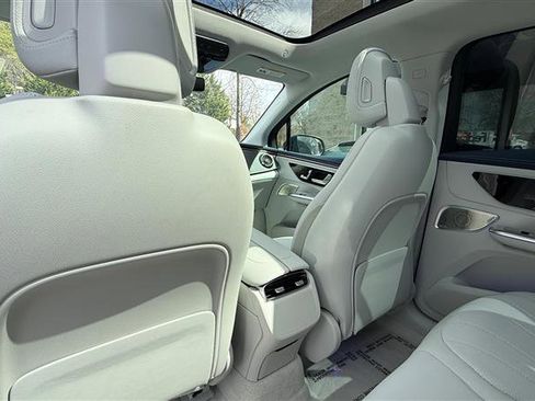 Used 2023 Mercedes-Benz EQE 350+ 4MATIC SUV w/ AMG Line Exterior Package image 17