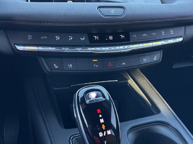 Used 2023 Cadillac XT4 Premium Luxury FWD image 19
