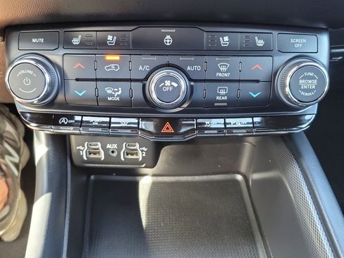 Used 2023 Dodge Durango GT image 24