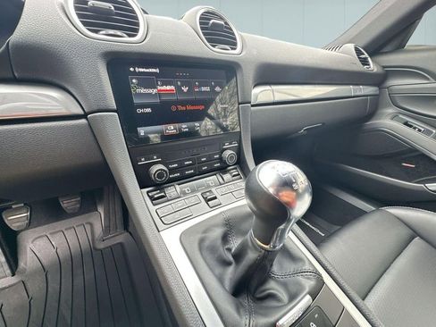 Used 2024 Porsche 718 Cayman image 27