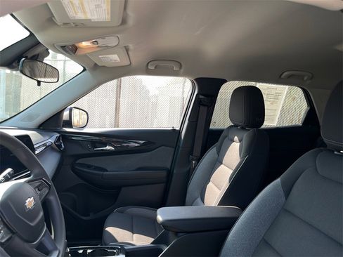 Used 2026 Chevrolet TrailBlazer LT w/ Driver Confidence Package image 11
