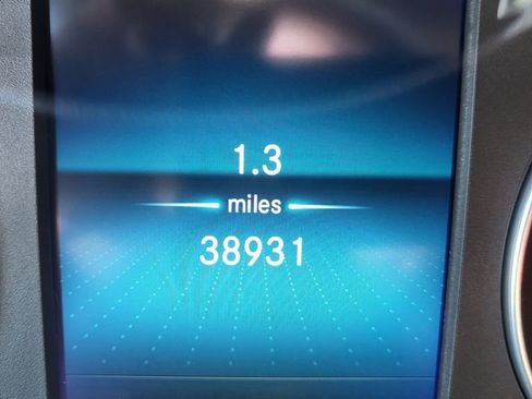 Used 2021 Mercedes-Benz Sprinter 1500 image 27