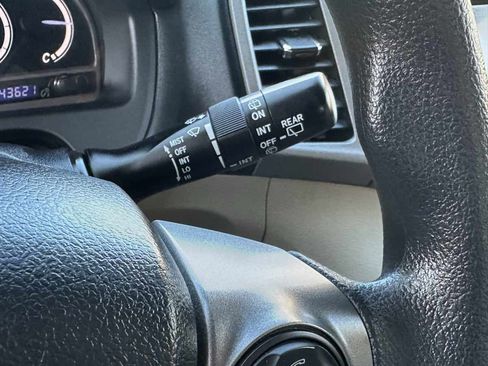 Used 2013 Toyota Venza LE image 25