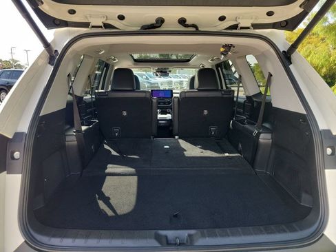 Certified 2024 Toyota Grand Highlander FWD image 29