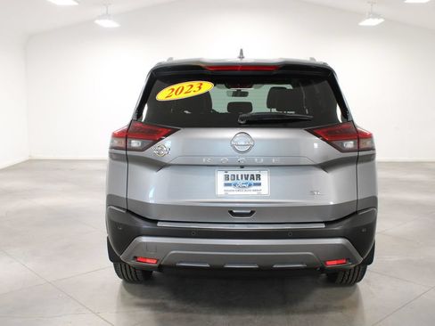Used 2023 Nissan Rogue SL FWD image 9