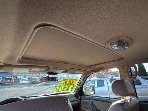 Used 2002 Toyota Sequoia SR5 image 30