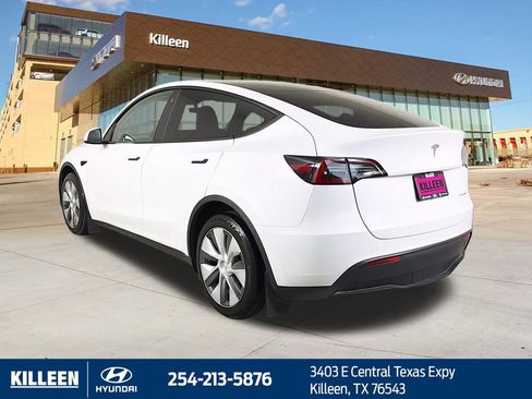 Used 2023 Tesla Model Y Long Range image 5