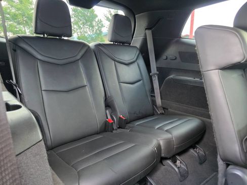 Used 2022 Cadillac XT6 Premium Luxury FWD image 16