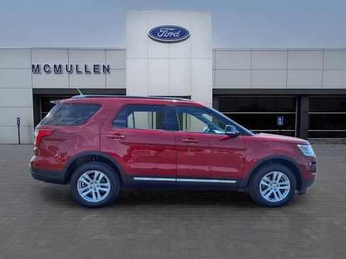 Certified 2019 Ford Explorer XLT w/ Equipment Group 202A AWD/4WD image 8