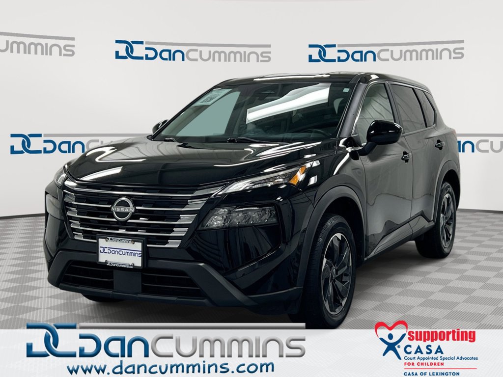 Used 2024 Nissan Rogue SV FWD image 1