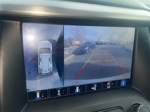 Used 2021 GMC Acadia SLT w/ Elevation Edition image 7