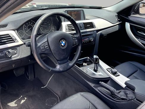 Used 2013 BMW 320i Sedan RWD image 18