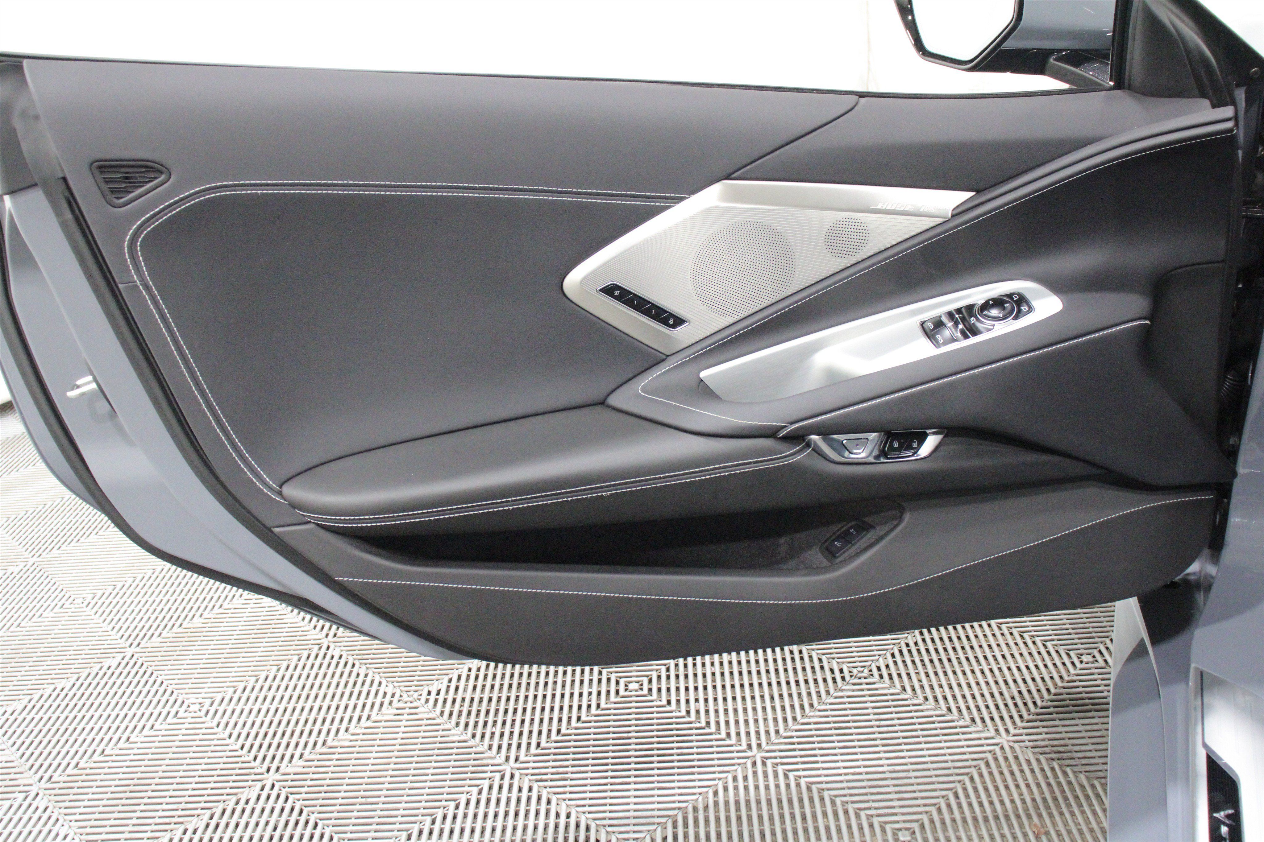 Used 2025 Chevrolet Corvette Stingray Preferred Cpe w/ 2LT RWD image 6