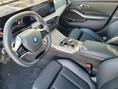 Used 2025 BMW 330i Sedan image 18