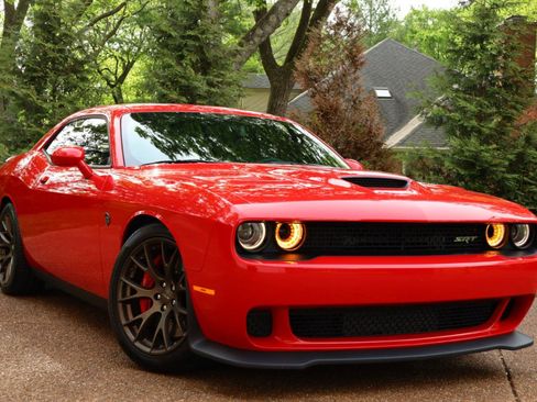 Used 2017 Dodge Challenger SRT Hellcat RWD image 54