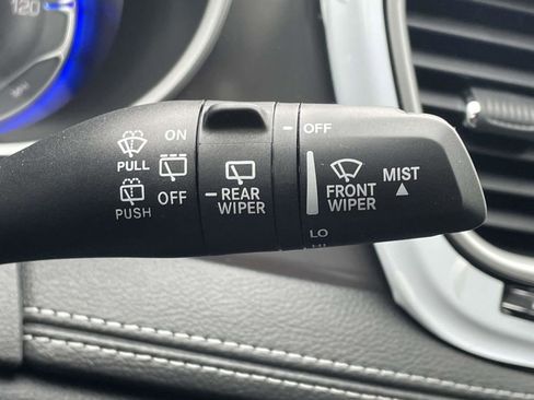 New 2026 Chrysler Pacifica Select image 30